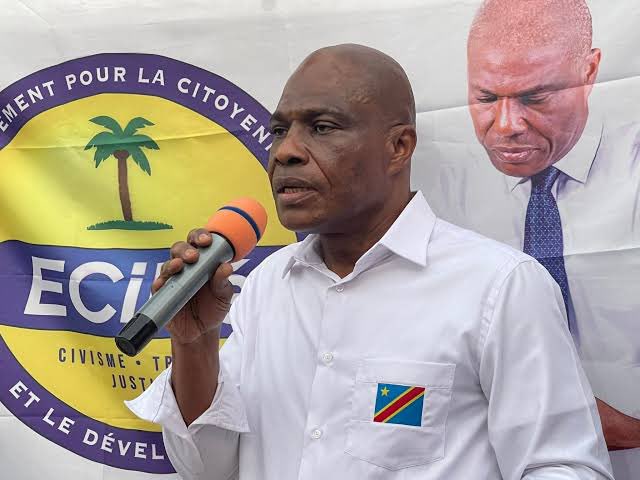 RDC-Présidentielle de 2023: Pour M. Fayulu, le choix du peuple dans l'opposition se résume à sa personne RDC-Présidentielle de 2023: Pour M. Fayulu, le choix du peuple dans l'opposition se résume à sa personne