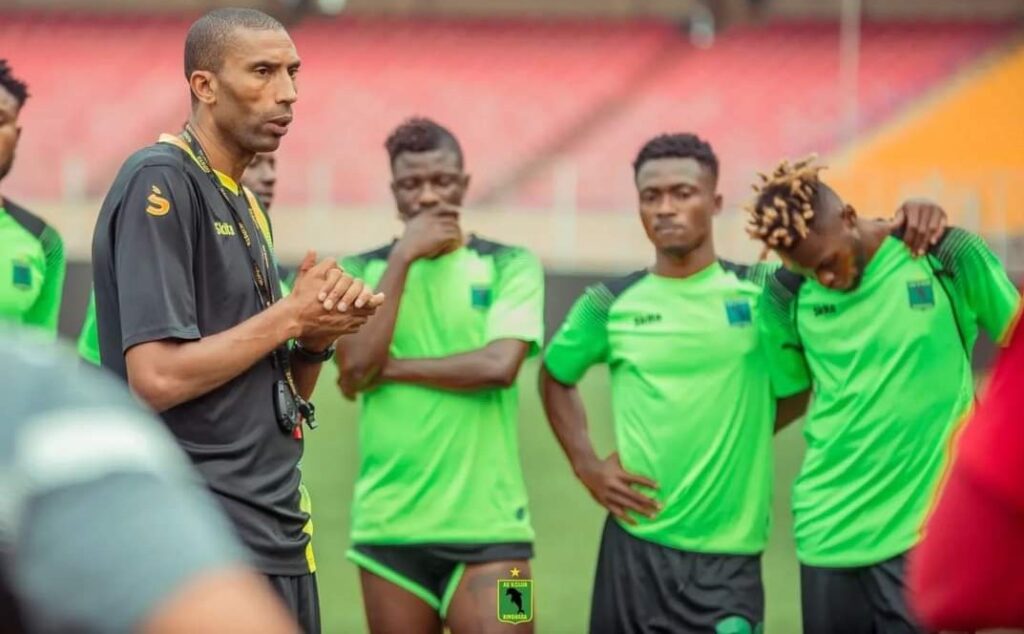RDC/Football: Avenir incertain pour V.Club après une pré-saison ratée, le départ du coach Abdeslam Ouadou du staff technique sollicité